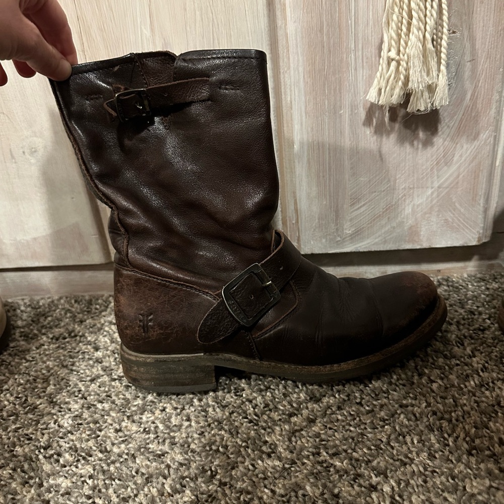 Women’s 6.5 Leather Frye Boots